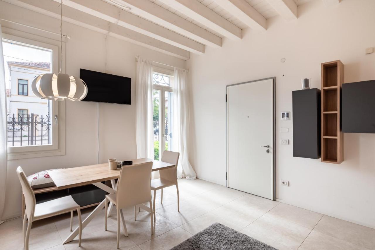 Corte Cappuccina 14 Elegant Apt Con Parcheggio! Padova Exterior foto