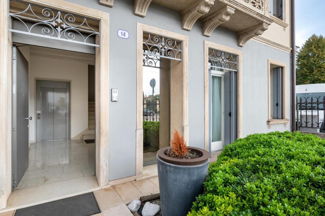 Corte Cappuccina 14 Elegant Apt Con Parcheggio! Padova Exterior foto