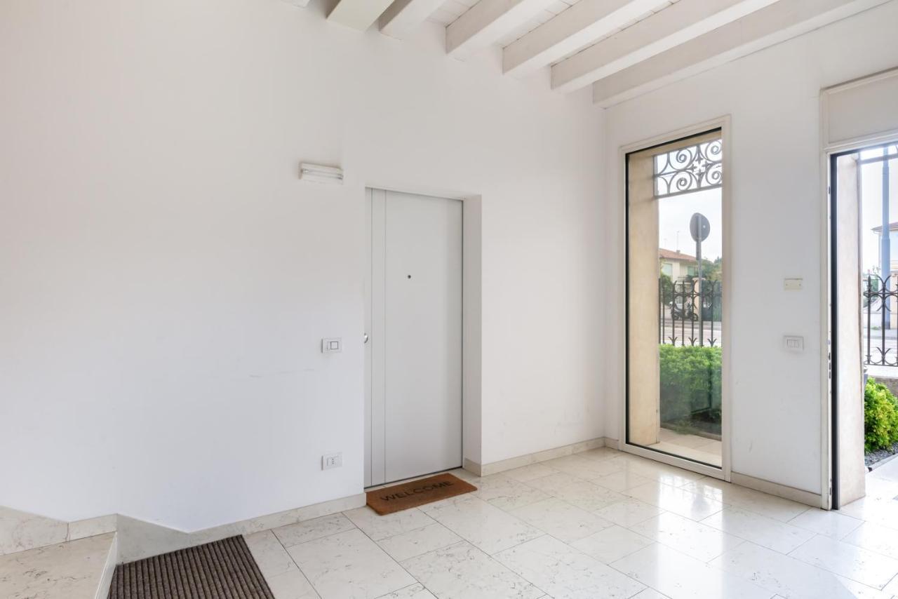 Corte Cappuccina 14 Elegant Apt Con Parcheggio! Padova Exterior foto